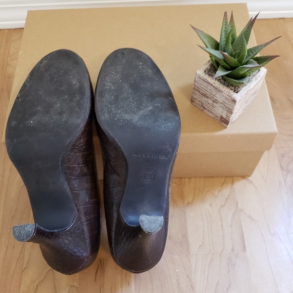 Maurice's Heels with Laces & Bows - Picture 5 of 8